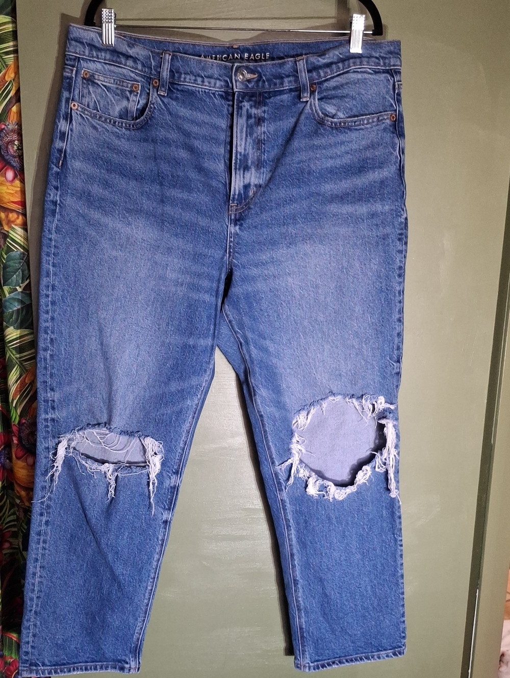American Eagle Outfitters Women's Blue Distressed Knee Jeans